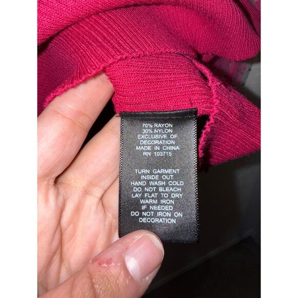 ❤️‍🔥NWT Nicole Miller Mesh Sleeve Ribbed Top Berry Size M - Picture 5 of 10